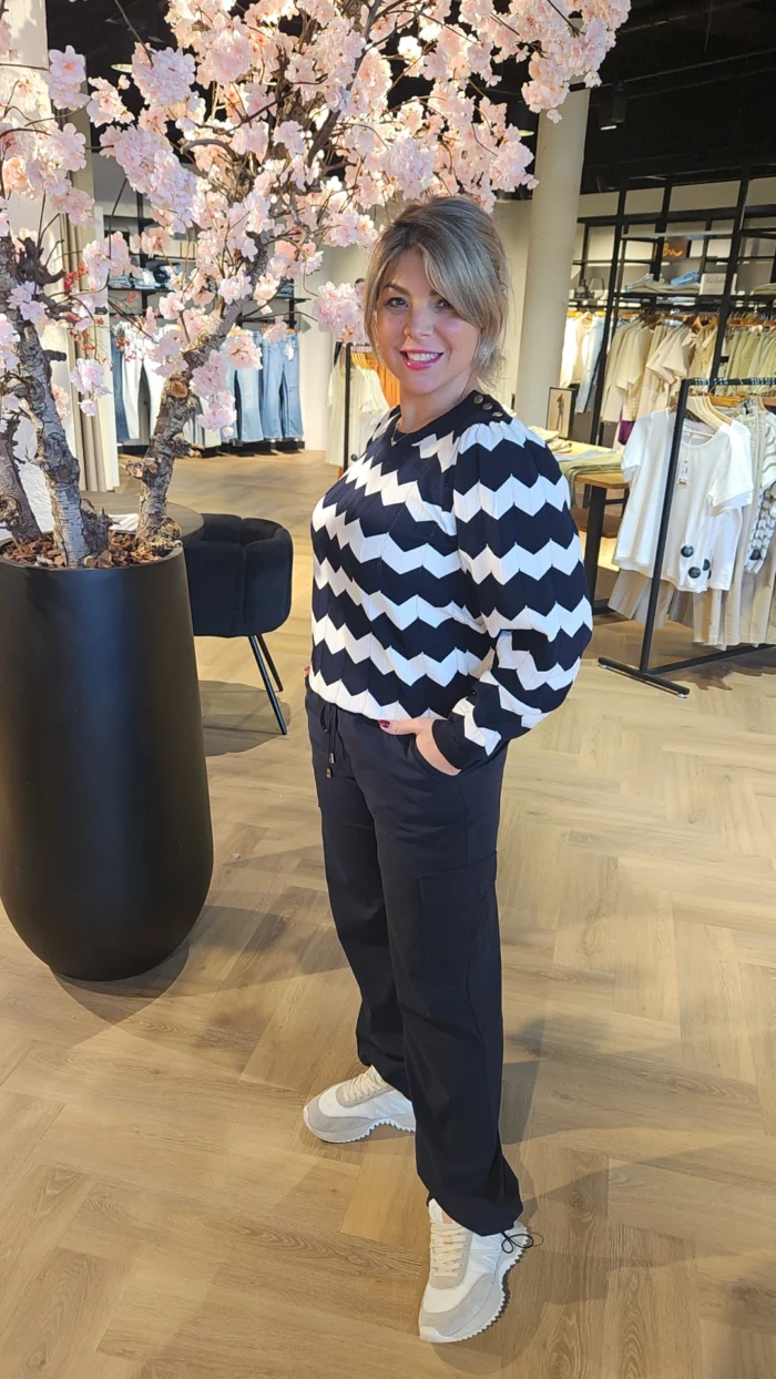 Lady Day Zia Blue off white