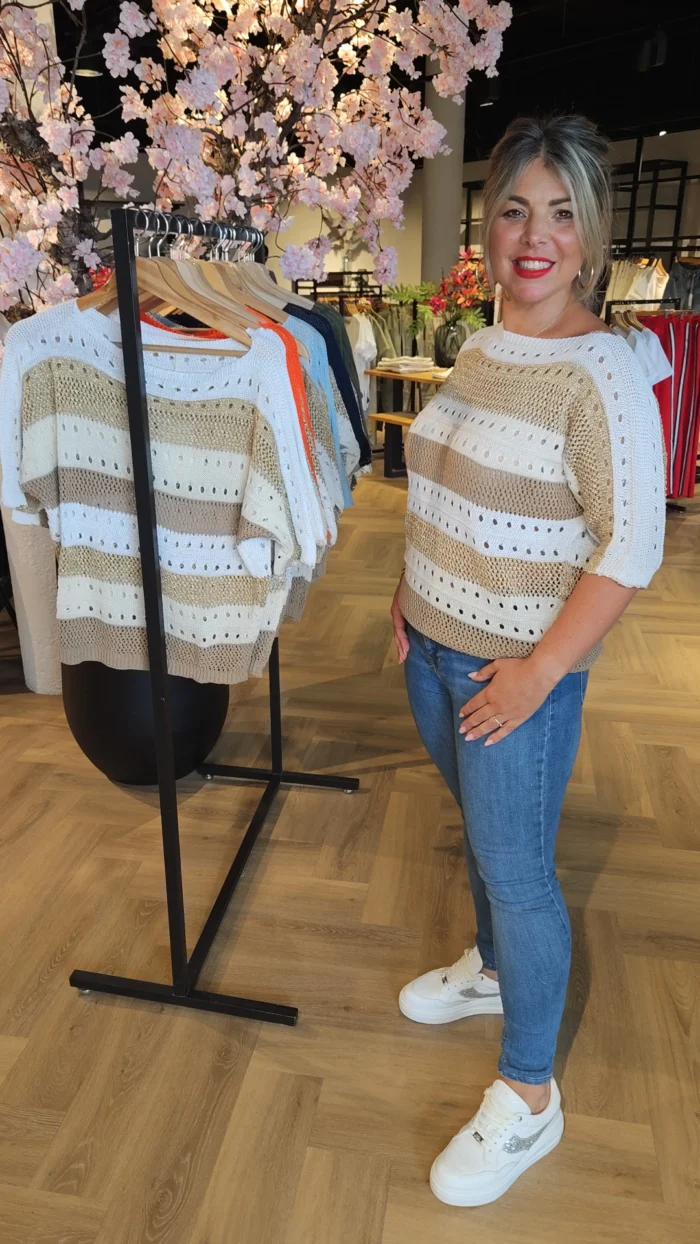 Triple nine Clara top off white
