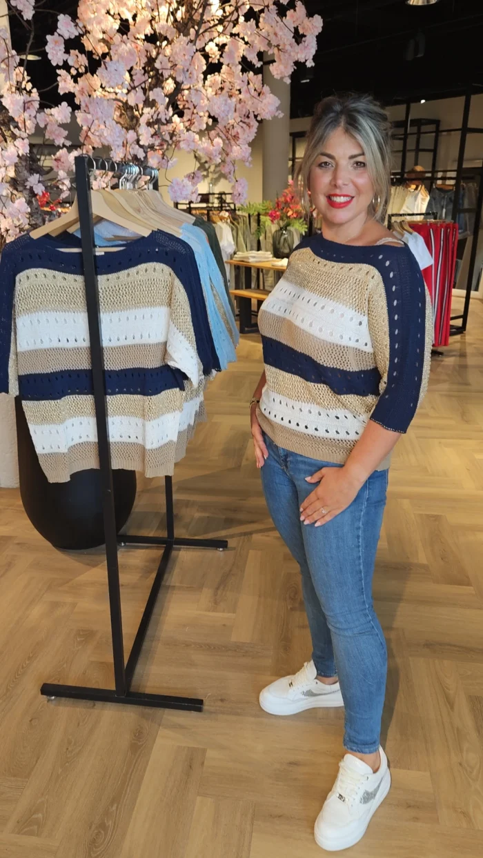 Triple nine Clara top navy