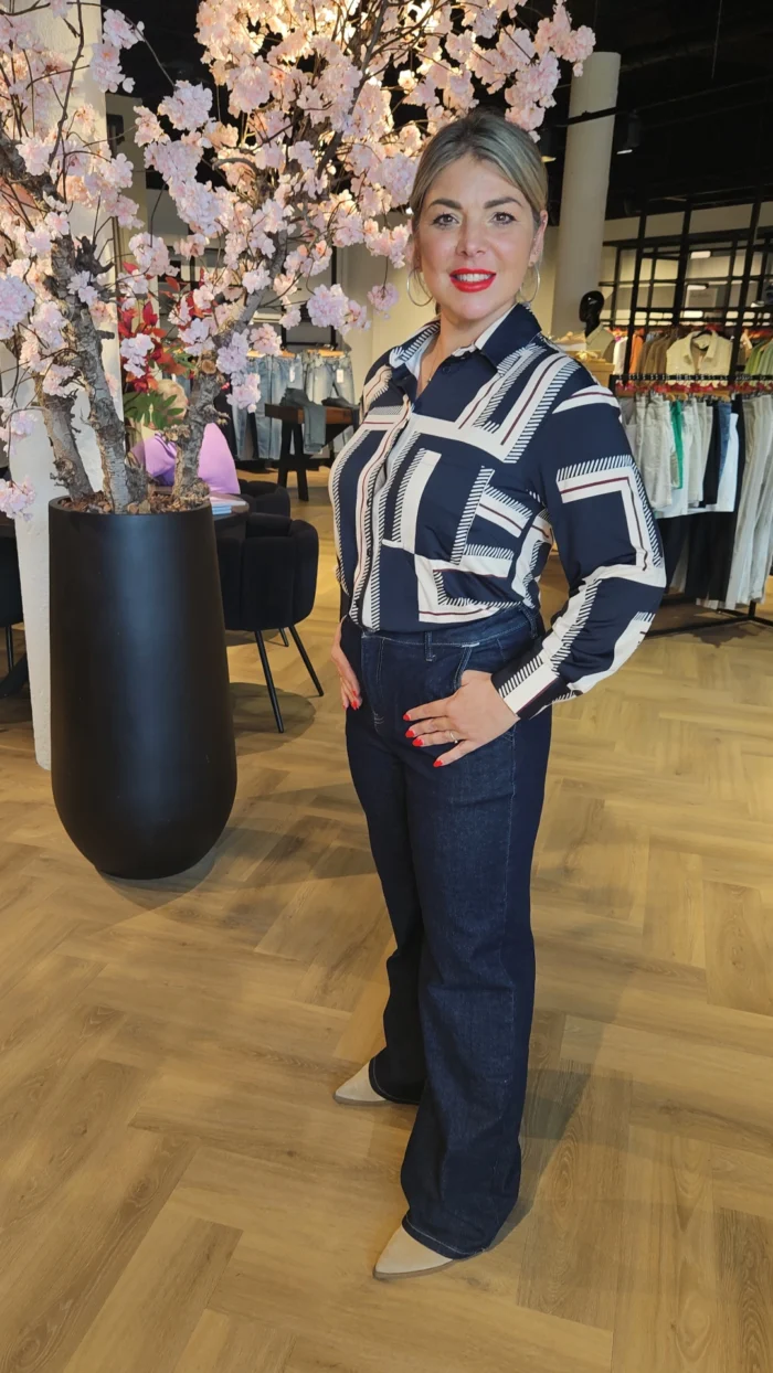 Kdesign B333 blouse met design