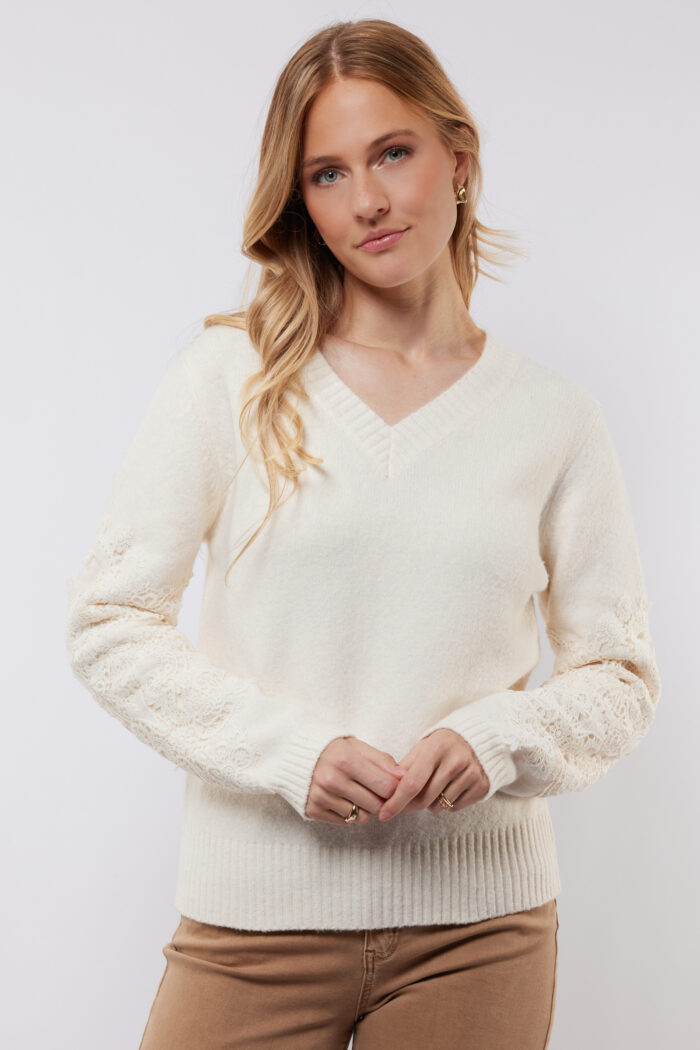 C&S Katja Knit pullover