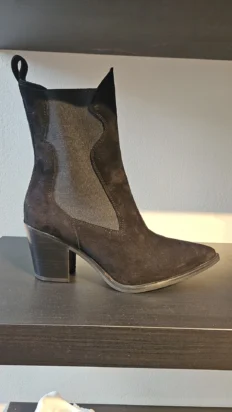 Unisa Maple boots black