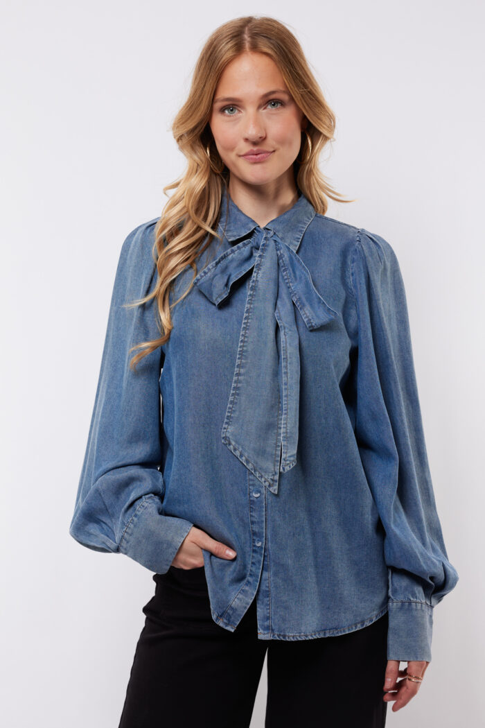C&S Lissa blouse denim