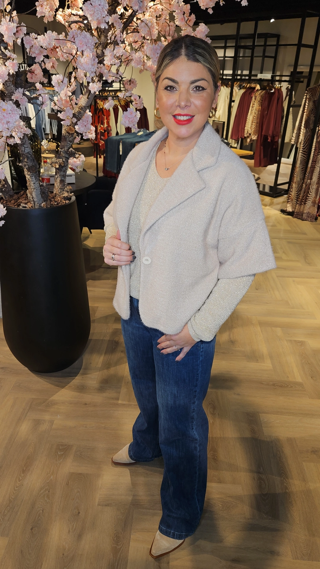 Senorita glitter top met vhals beige - Afbeelding 2