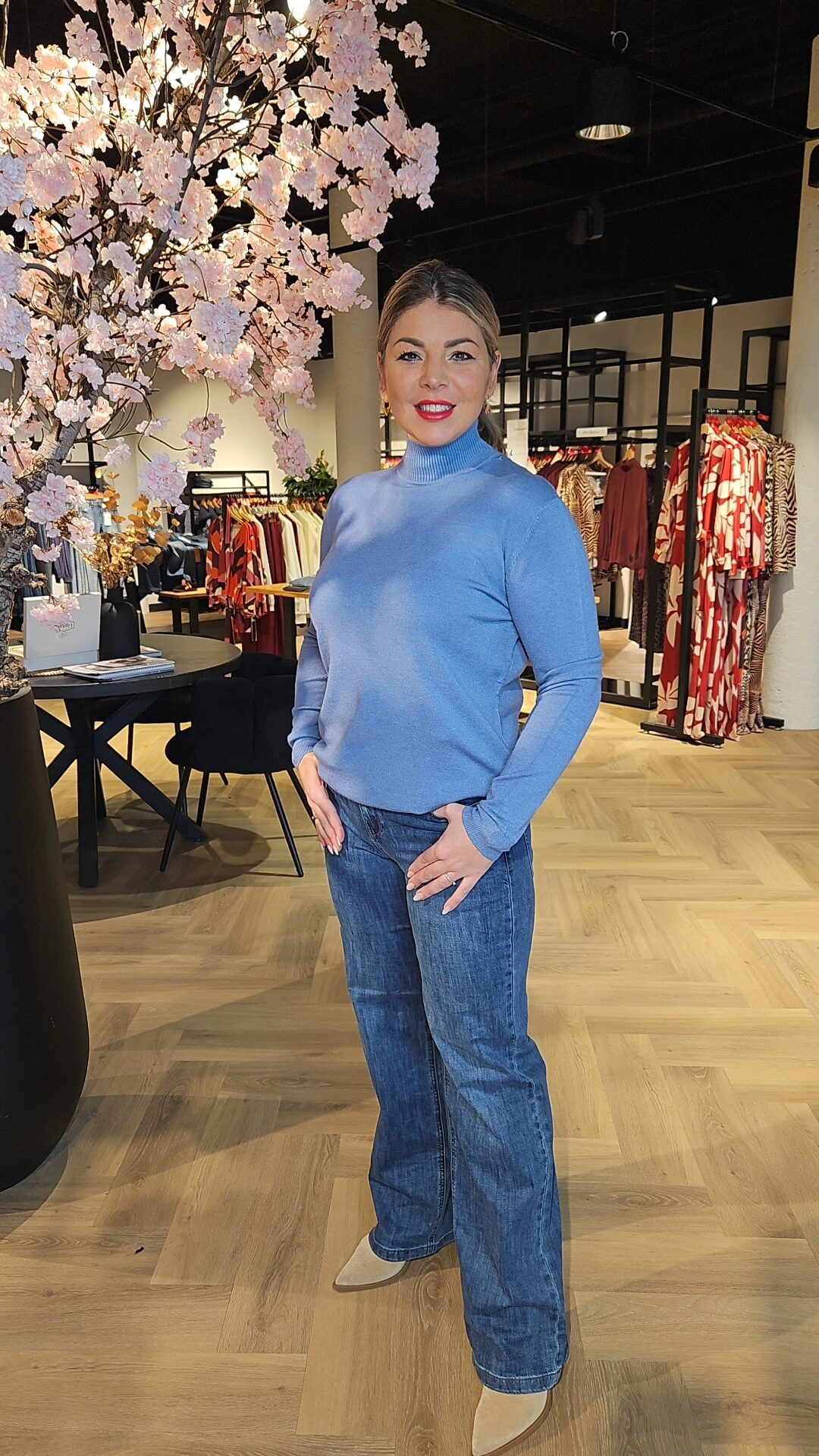 Senorita boucle gilet licht blauw - Afbeelding 2