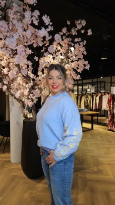 Esmee trui met bloemen